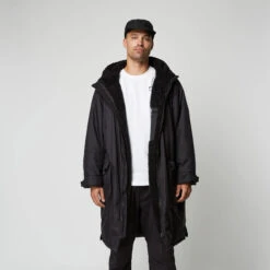 Mystic DTS Poncho Explore [DARK TECH SERIES] - Black -Wetsuit Specialty Store 2023 Mystic DTS Poncho Black 3